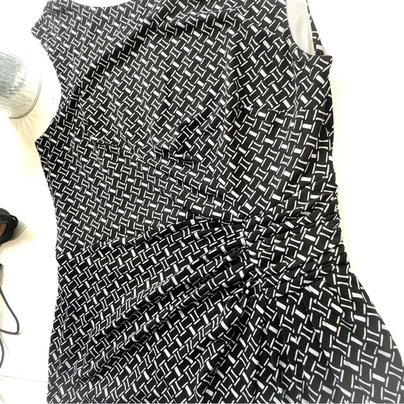 White house black market ruched cap sleeve dress - Picture 2 of 6